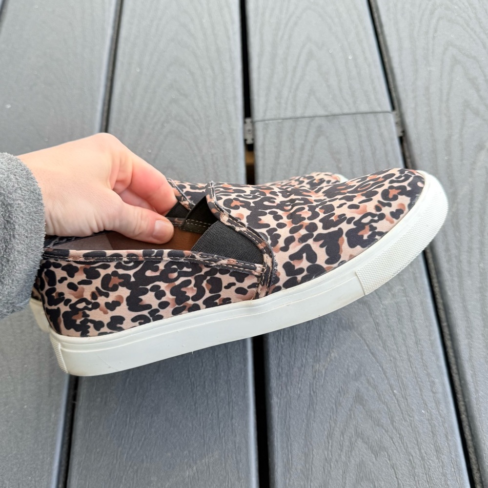 Steve Madden Symba Leopard Print Slip-On Sneakers size 8 - Picture 2 of 5